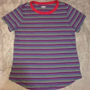 old navy T-shirt
